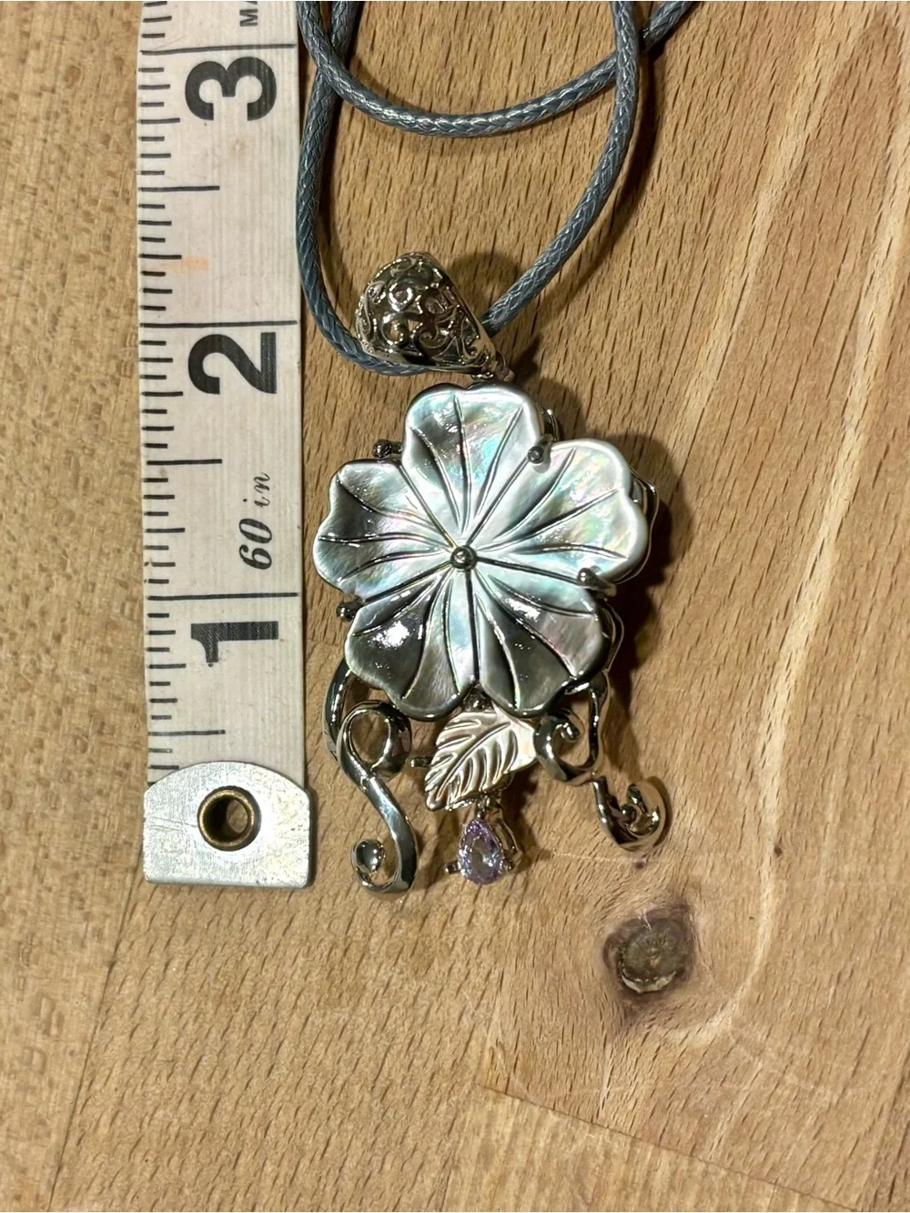 NEW! Flower Abalone Shell Necklace